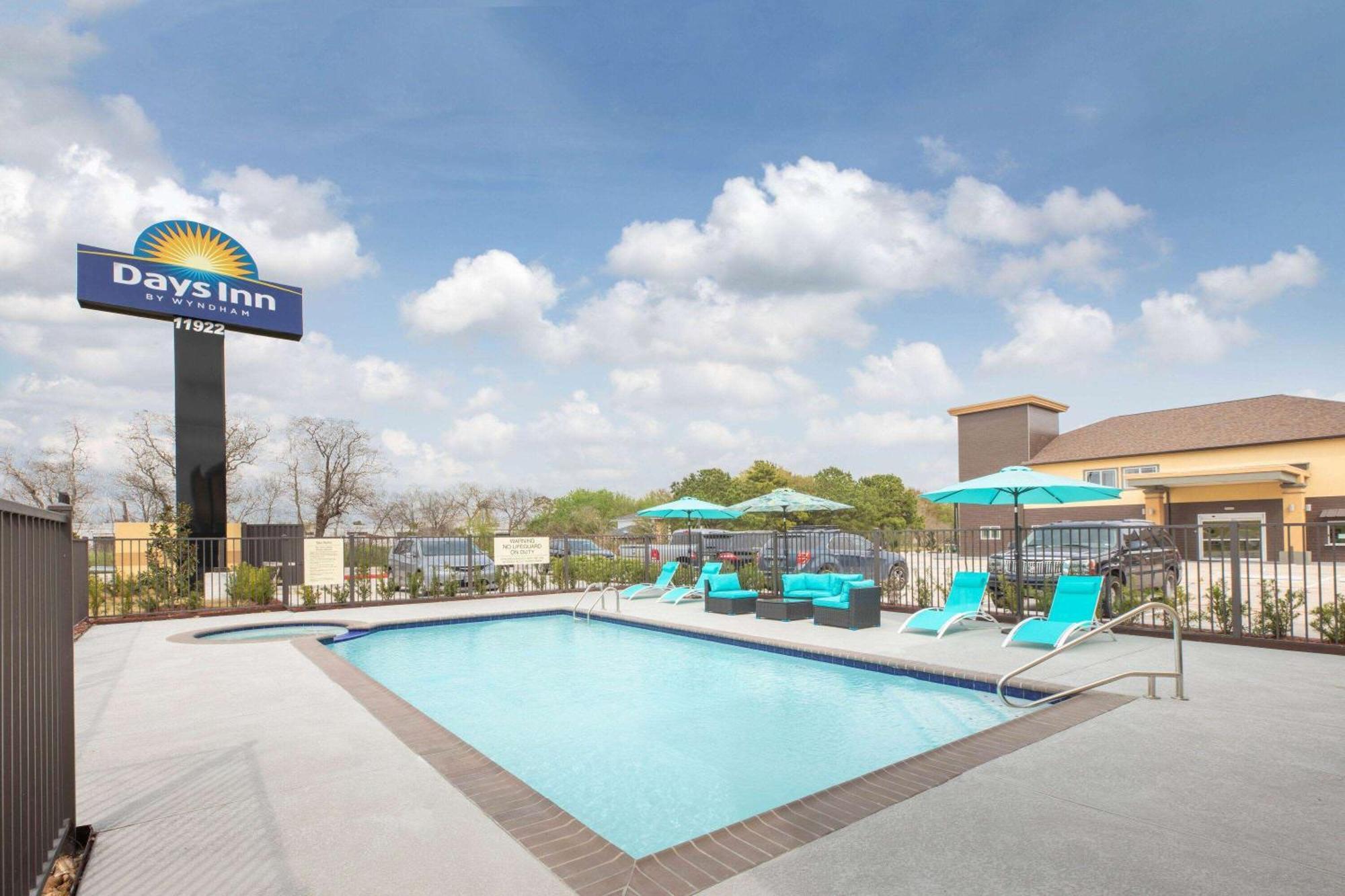 Days Inn & Suites By Wyndham La Porte Eksteriør billede