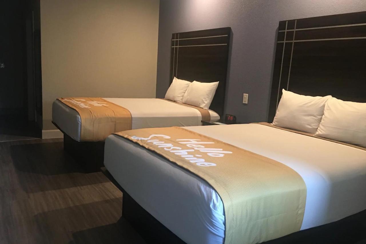 Days Inn & Suites By Wyndham La Porte Eksteriør billede